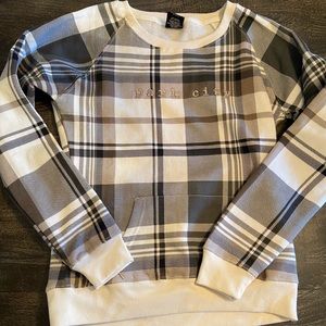 This is a brand new (without tags) Park City sweatshirt.